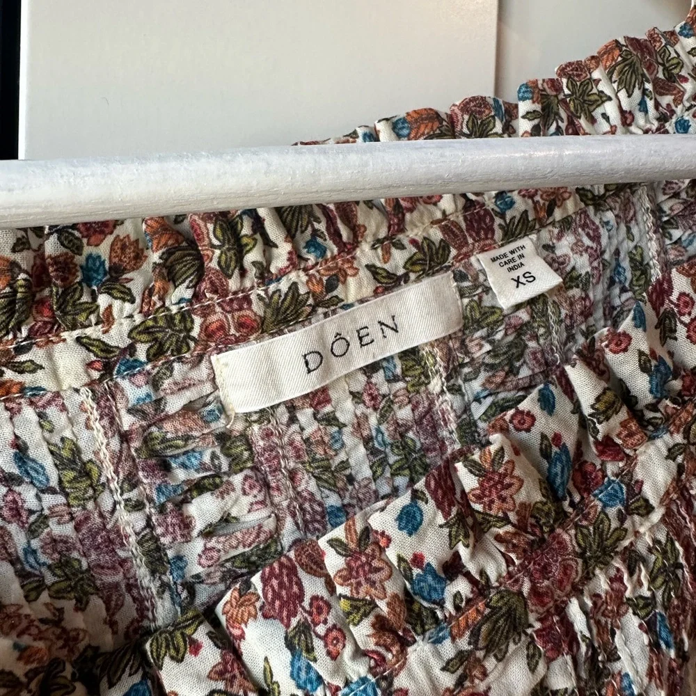 Doen Agotha Top in Cream Forest Floral - Picture 3 of 4